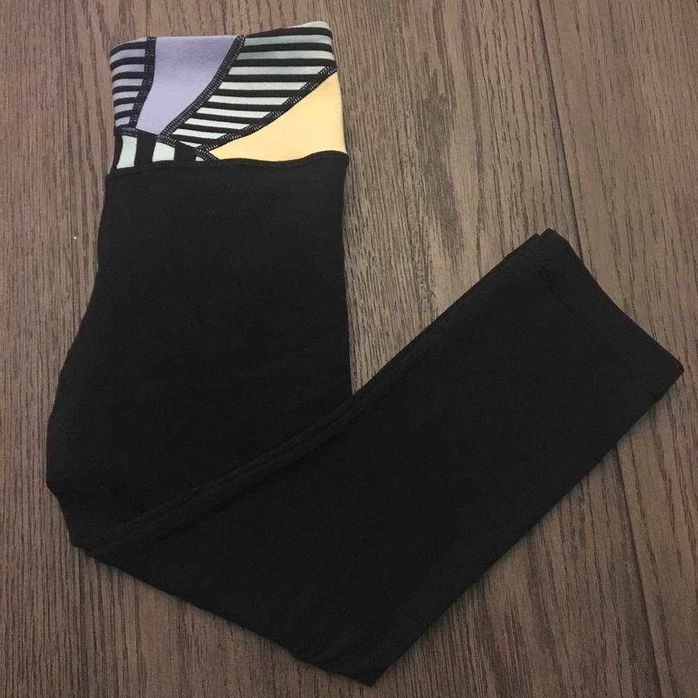 Lulu Lemon Cropped/Reversible Leggings